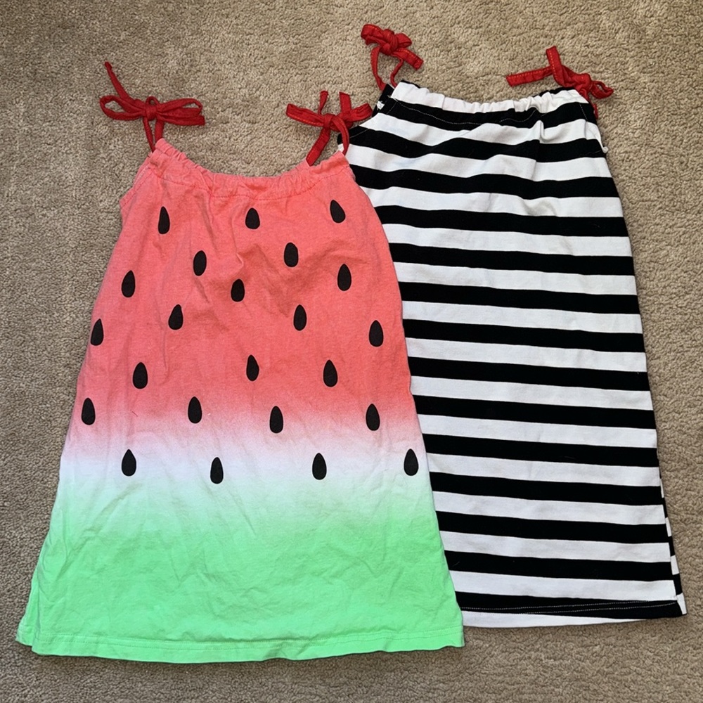 Matching watermelon dresses - Picture 4 of 4